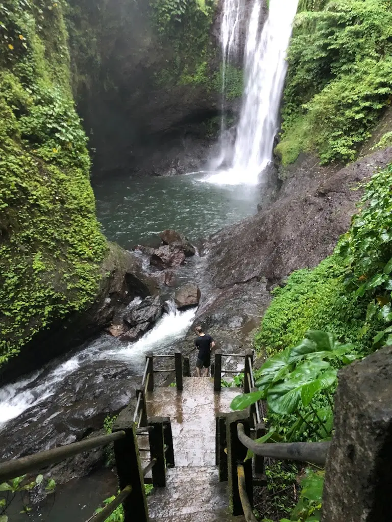 Air Terjun Aling Aling Sambangan, Dinas Banjar Anyar, Jl. Raya Desa Sambangan, Banjar, Sambangan, Kec. Sukasada, Kabupaten Buleleng, Bali 81161, Indonesia