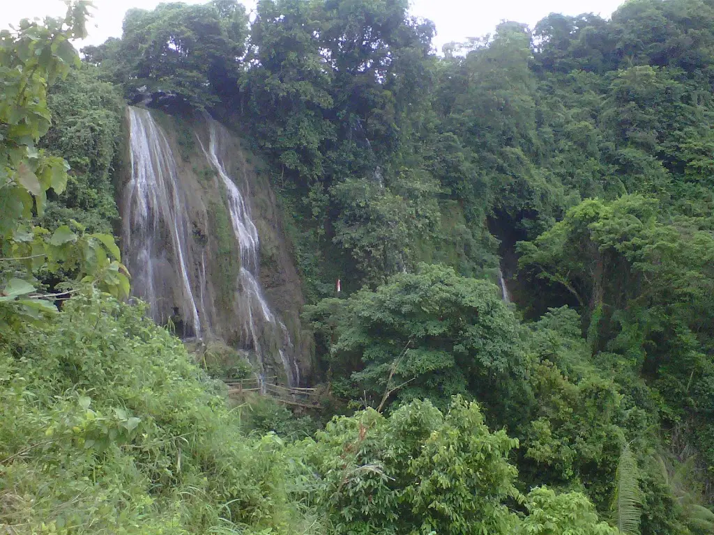 2XFC+89Q Air Terjun Gulingan, Area Sawah / Kebun, Sedayu, Kec. Grobogan, Kabupaten Grobogan, Jawa Tengah 58152, Indonesia