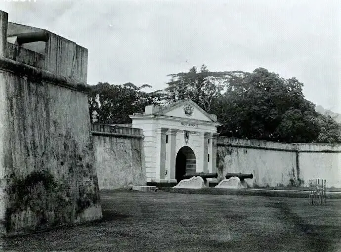 Benteng Nieuw Victoria, Benteng New Victoria, Jl. Slamet Riyadi No.1, Uritetu, Kec. Sirimau, Kota Ambon, Maluku 97000, Indonesia