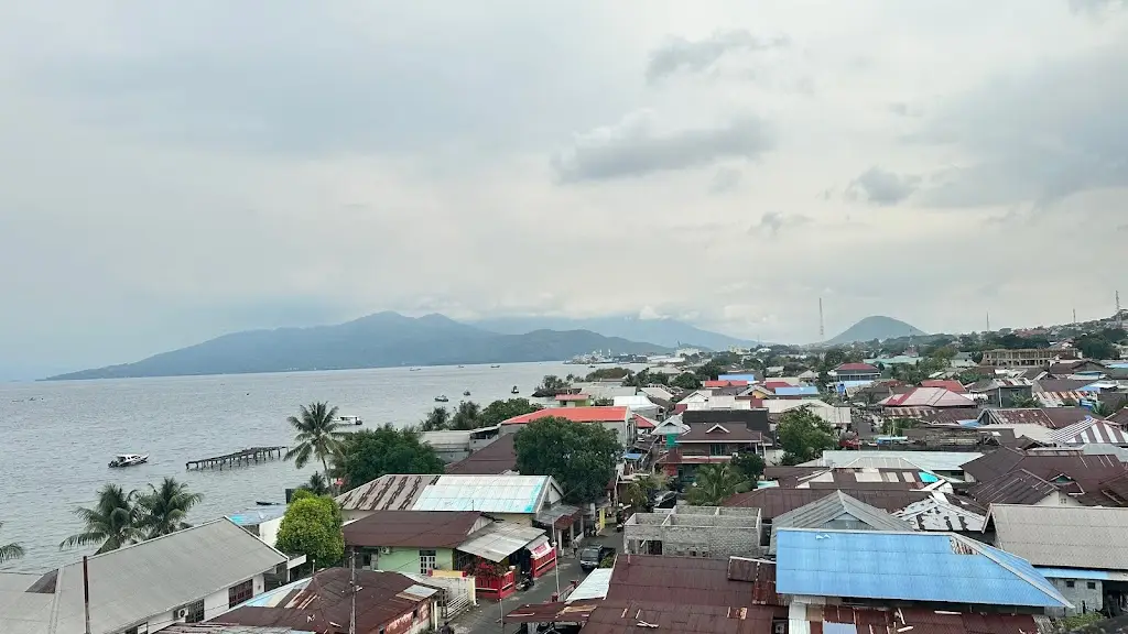 Wisata di Maluku Utara