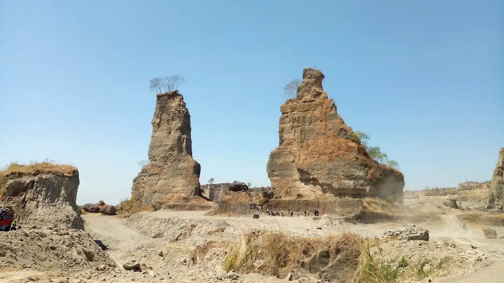 Brown Canyon, Rowosari, Kec. Tembalang, Kota Semarang, Jawa Tengah, Indonesia