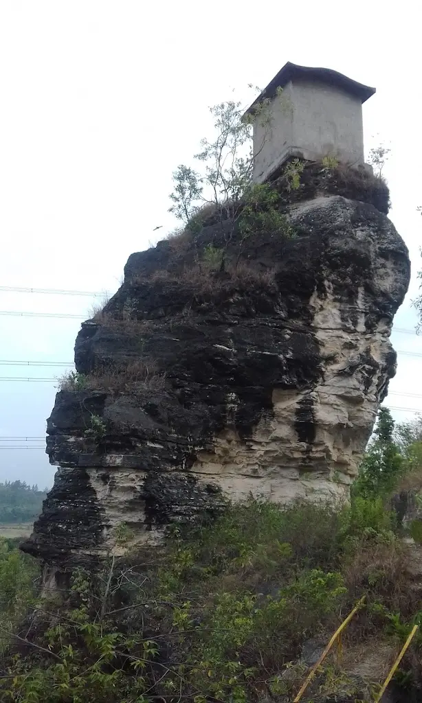 Bukit Patrum, Mojopereng, Jimbung Lor, Krakitan, Kec. Bayat, Kabupaten Klaten, Jawa Tengah 57451, Indonesia