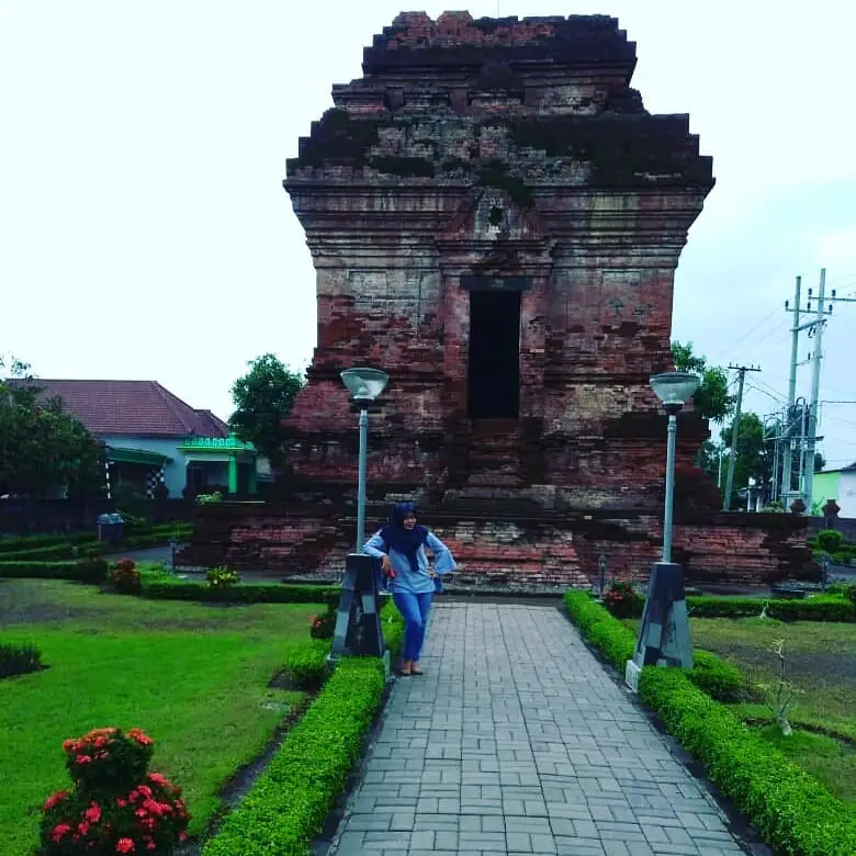 FMMM+558 Candi Sumur, Candipari Kulon, Candipari, Kec. Porong, Kabupaten Sidoarjo, Jawa Timur 61274, Indonesia