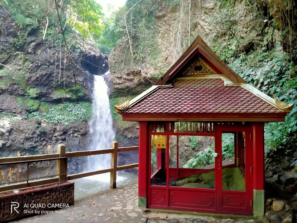 4JM9+Q7W Curug Dago, Jl. Dagopojok, Dago, Kecamatan Coblong, Kota Bandung, Jawa Barat 40135, Indonesia