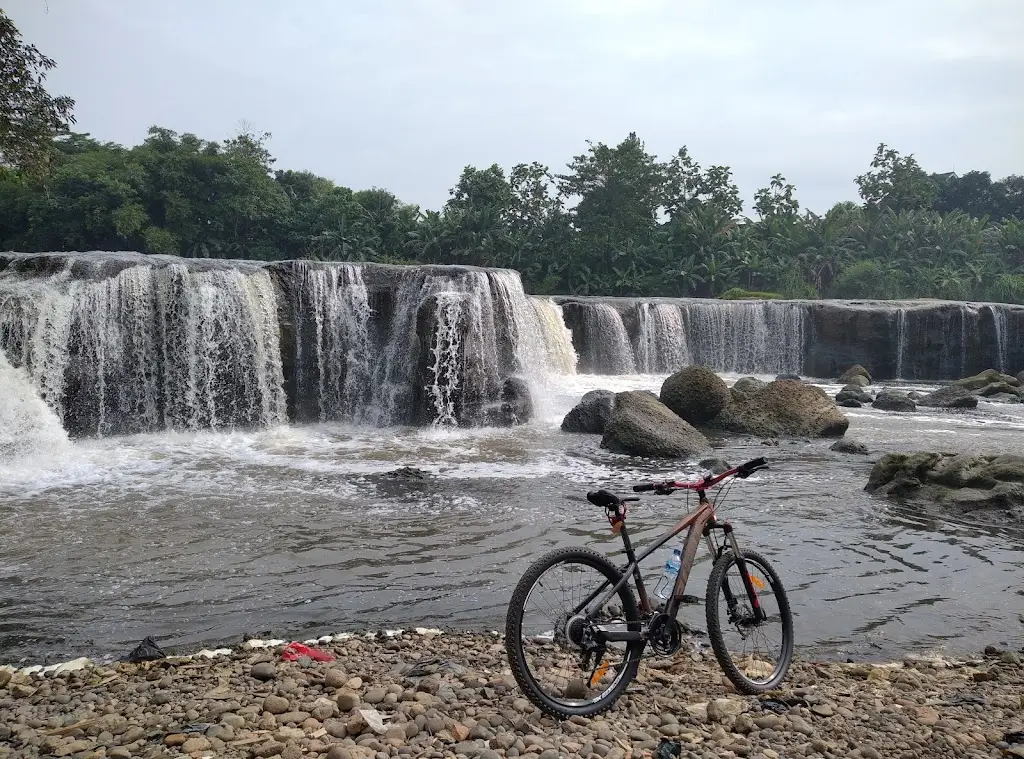 Curug Parigi, RT.001/RW.006, Cikiwul, Kec. Bantar Gebang, Kota Bks, Jawa Barat 17152, Indonesia