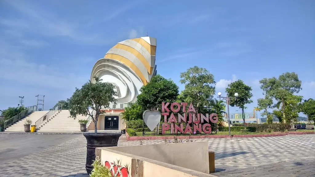 WCGQ+X8R Gedung Gong Gong, Tanjungpinang Kota, Kec. Tj. Pinang Kota, Kota Tanjung Pinang, Kepulauan Riau, Indonesia