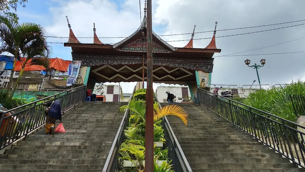 M9WC+R5X Janjang 40, Aur Tajungkang Tengah Sawah, Kec. Guguk Panjang, Kota Bukittinggi, Sumatera Barat 26136, Indonesia