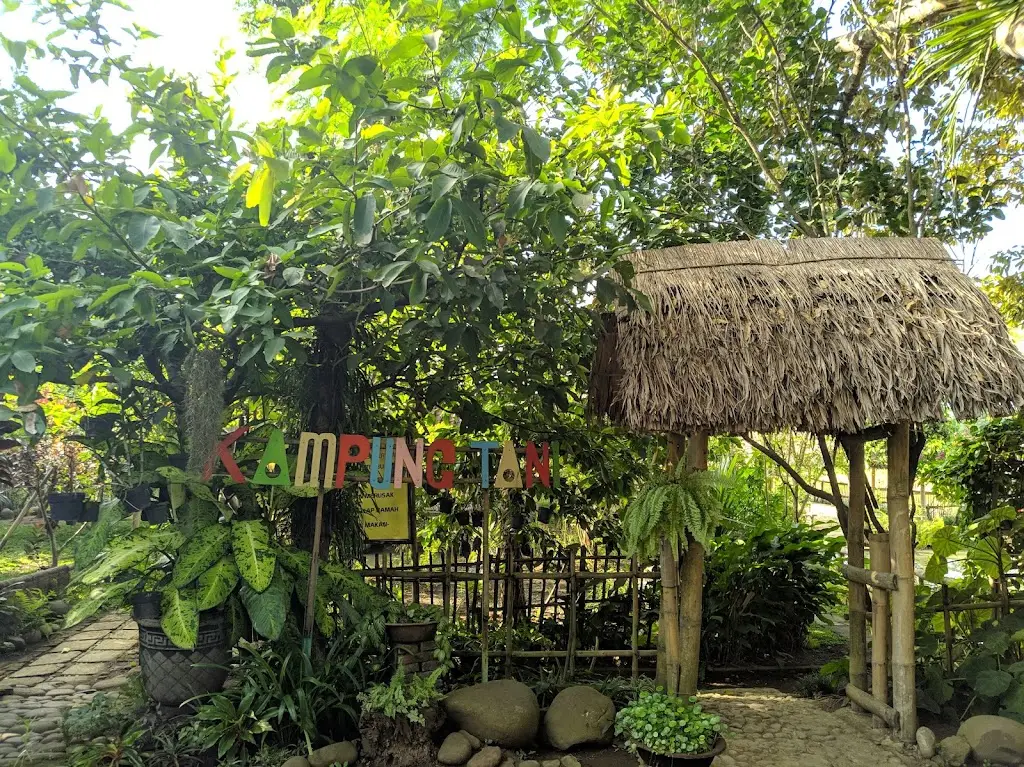 Kampung Tani Tulungagung, Jl. Serabah, RT 01/RW 05, Karanganom, Kauman, Srabah, Karanganom, Kec. Kauman, Kabupaten Tulungagung, Jawa Timur 66261, Indonesia