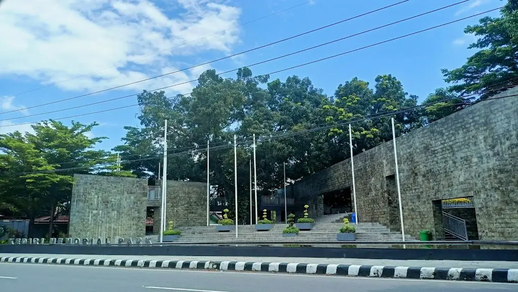 Kediri Memorial Park, Jl. Pahlawan Kusuma Bangsa No.93, Banjaran, Kec. Kota, Kabupaten Kediri, Jawa Timur 64129, Indonesia