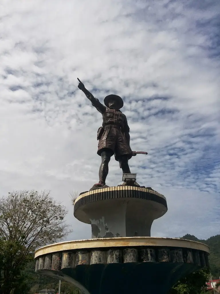 G3J5+5P5 Monumen Nani Wartabone, Tenda, Kec. Hulonthalangi, Kabupaten Gorontalo, Gorontalo 96133, Indonesia