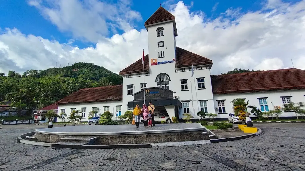 8QCH+229 Museum Tambang Batubara Ombilin, Saringan, Kec. Barangin, Kota Sawahlunto, Sumatera Barat 27422, Indonesia