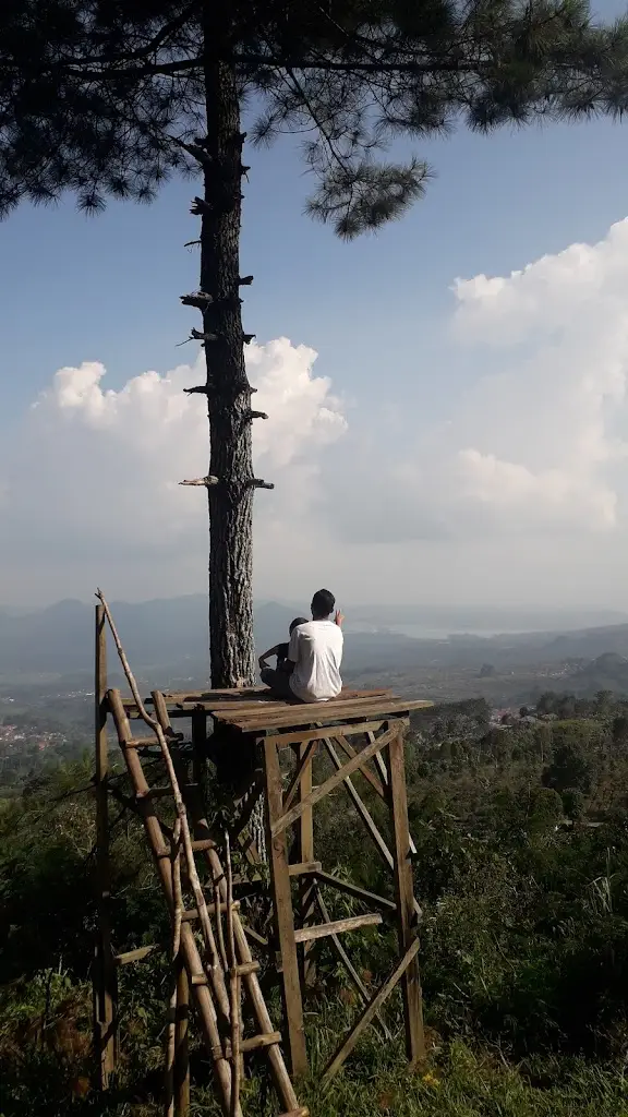 2CXJ+GMP Obyek Daya Tarik Wisata Alam Tenjo Laut, Jalan Taman Nasional Gunung Ciremai Mandirancan, Puncak, Kec. Cigugur, Kabupaten Kuningan, Jawa Barat 45558, Indonesia