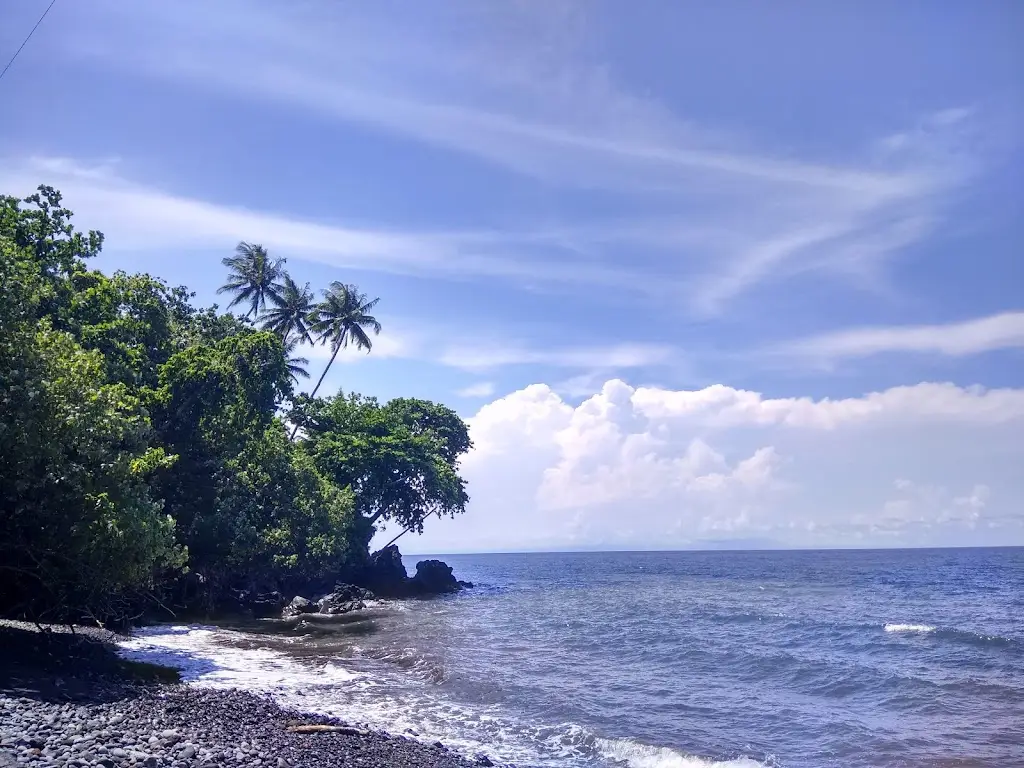 Q7VV+RJR Pantai Bobane Ici, Dorpedu, Kec. Pulau Ternate, Kota Ternate, Maluku Utara, Indonesia