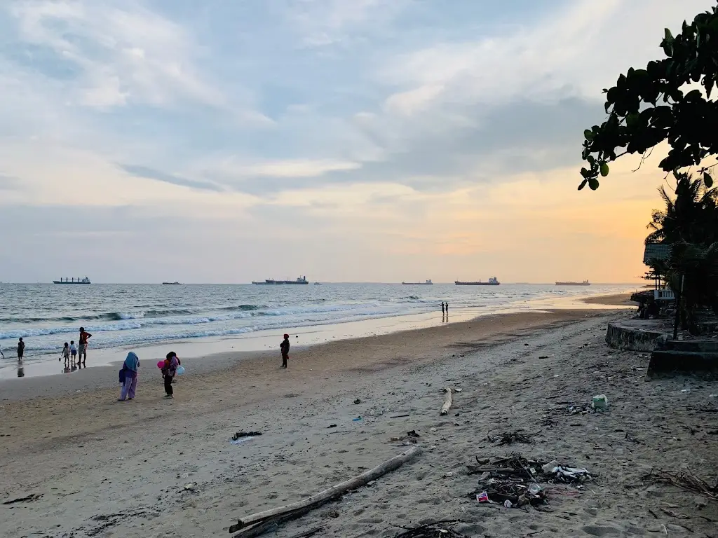 Pantai Monpera, Jl. Jenderal Sudirman No.1, RT.11, Klandasan Ulu, Kec. Balikpapan Kota, Kota Balikpapan, Kalimantan Timur, Indonesia