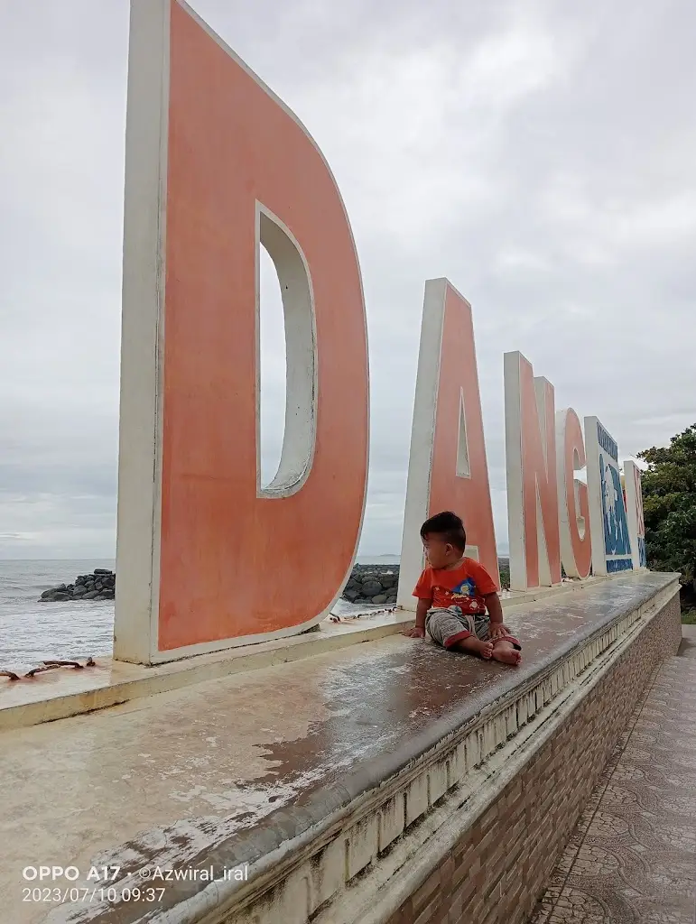 Pantai Padang, Jl. Samudera No.16, Olo, Kec. Padang Bar., Kota Padang, Sumatera Barat 25115, Indonesia