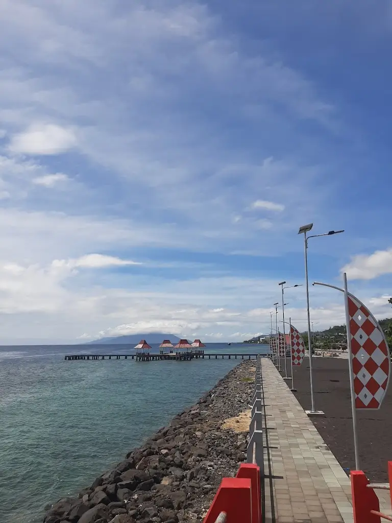 Wisata di Maluku Utara