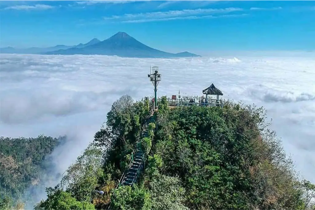 Puncak Suroloyo, Keceme, Gerbosari, Kec. Samigaluh, Kabupaten Kulon Progo, Daerah Istimewa Yogyakarta 55673, Indonesia