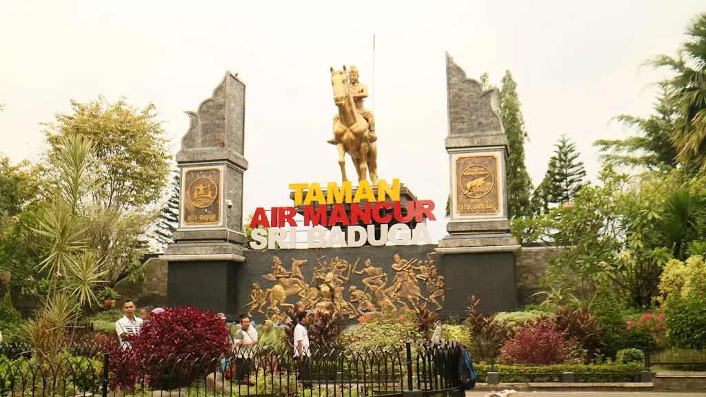 Taman Air Mancur Sri Baduga, Jl. K.K Singawinata No.73, Nagri Kidul, Kec. Purwakarta, Kabupaten Purwakarta, Jawa Barat 41111, Indonesia