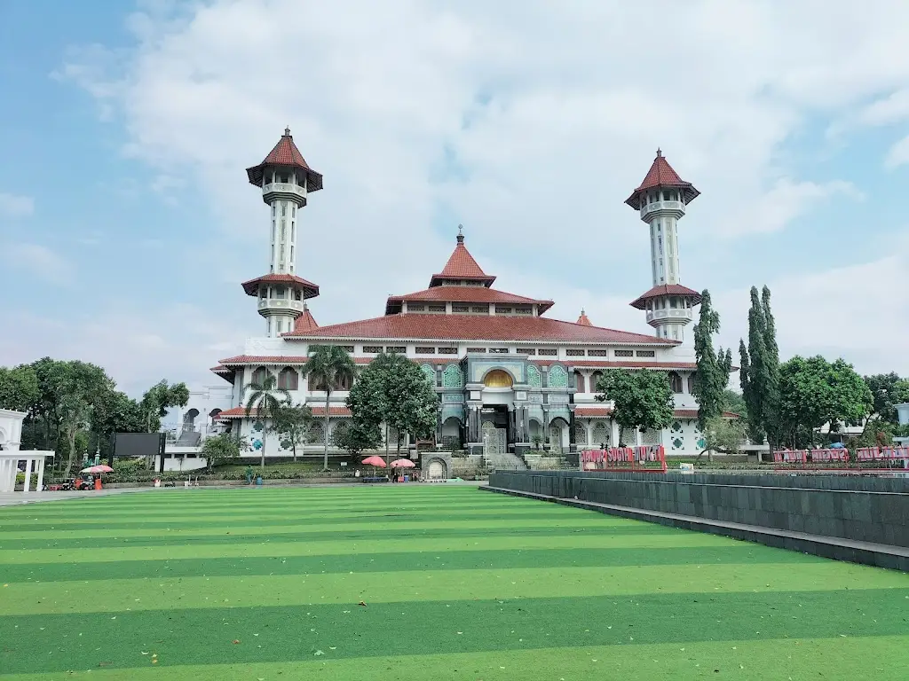 Taman Alun-Alun Cianjur, Pamoyanan c, Pamoyanan, Kec. Cianjur, Kabupaten Cianjur, Jawa Barat 43211, Indonesia