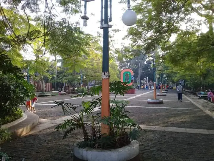 Taman Alun-Alun Kota Cimahi, Jl.Raya Barat No.57, Cimahi, Kec. Cimahi Tengah, Kota Cimahi, Jawa Barat 40525, Indonesia