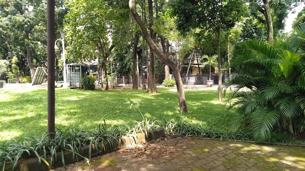 Taman Leuser, Jl. Lauser No.4 8, RT.8/RW.4, Gunung, Kec. Kby. Baru, Kota Jakarta Selatan, Daerah Khusus Ibukota Jakarta 12120, Indonesia