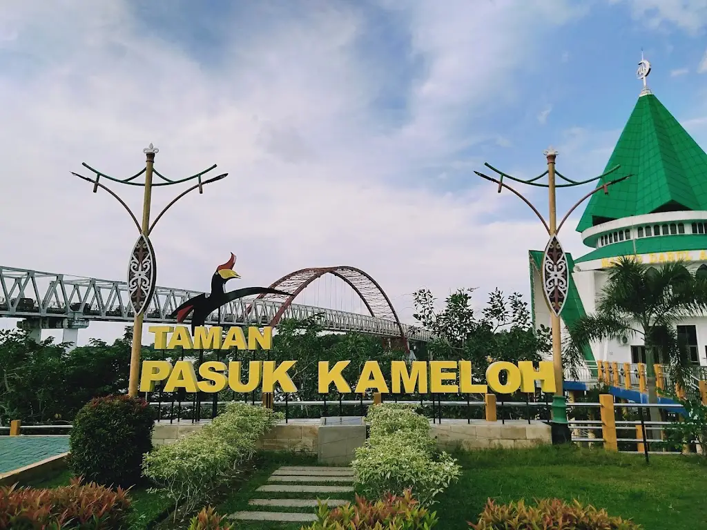 QWWC+85H Taman Pasuk Kameloh, Jl. S. Parman, Langkai, Kec. Pahandut, Kota Palangka Raya, Kalimantan Tengah 73111, Indonesia