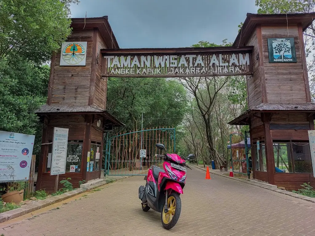 Taman Wisata Alam Mangrove Angke Kapuk, Jl. Garden House, Kamal Muara, Kec. Penjaringan, Jkt Utara, Daerah Khusus Ibukota Jakarta 14470, Indonesia