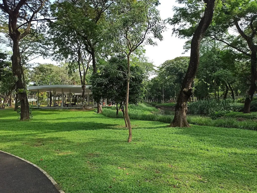 Tebet Eco Park, Jl. Tebet Barat Raya, RT.1/RW.10, Tebet Bar., Kec. Tebet, Kota Jakarta Selatan, Daerah Khusus Ibukota Jakarta 12820, Indonesia