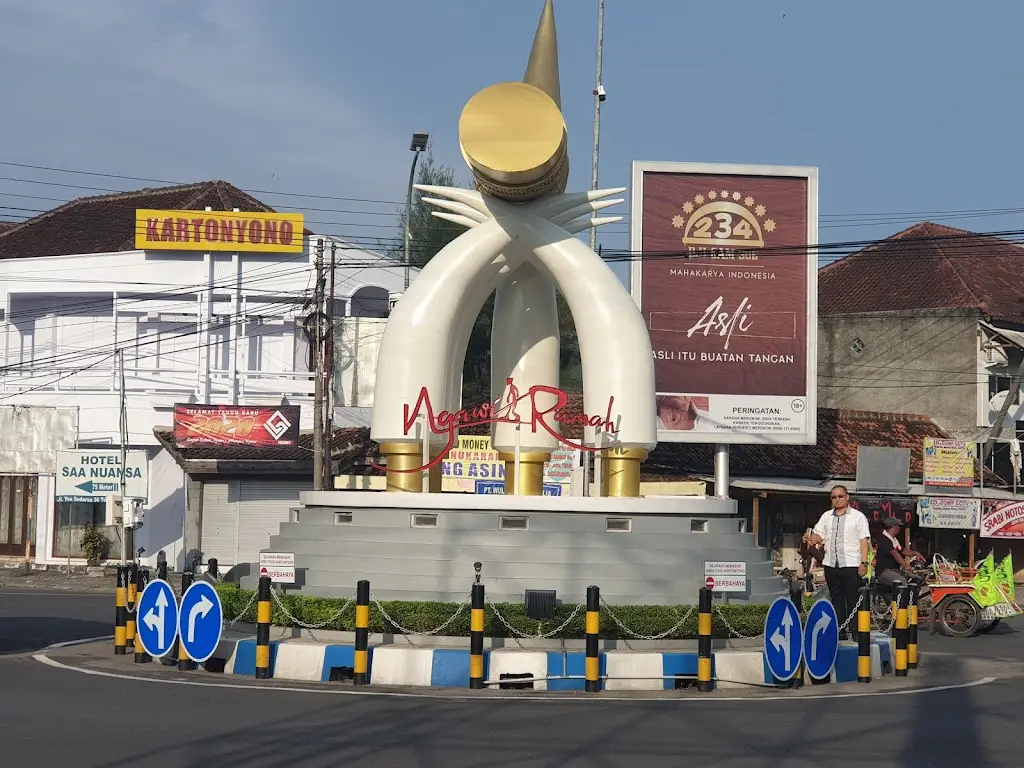 Tugu Kartonyono, Kerek, Margomulyo, Kec. Ngawi, Kabupaten Ngawi, Jawa Timur 63217, Indonesia