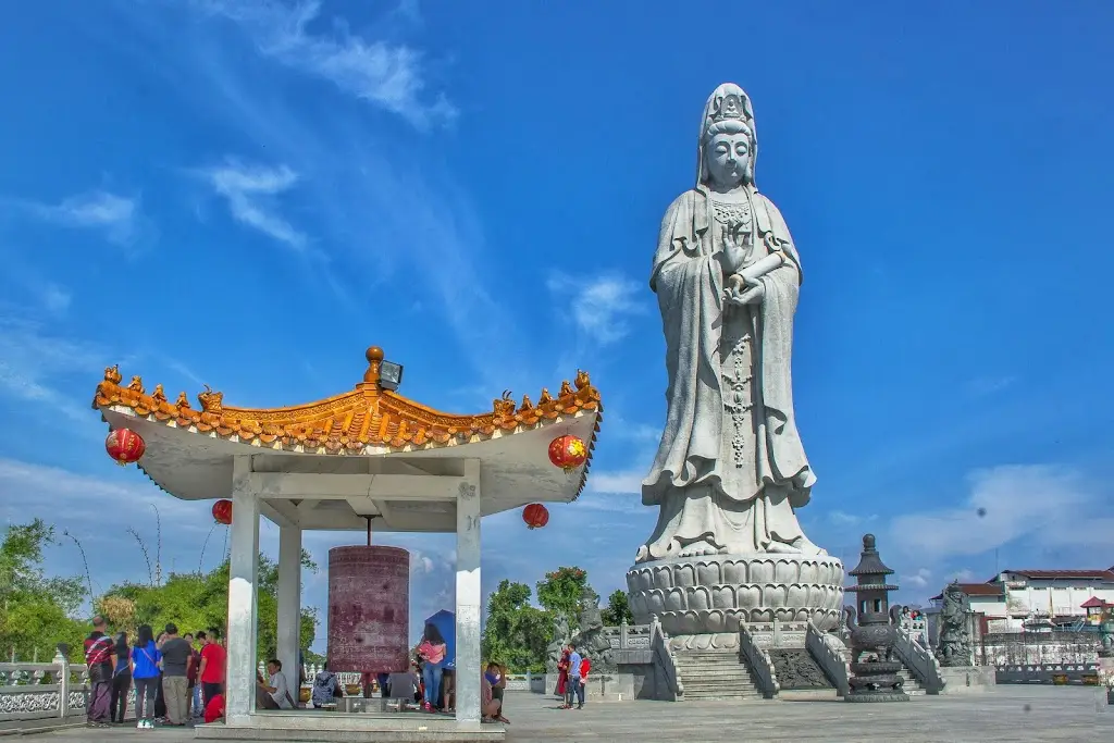 Vihara Avalokitesvara, Jl. Gn. Pusuk Buhit No.1, Karo, Kec. Siantar Sel., Kota Pematang Siantar, Sumatera Utara 21131, Indonesia