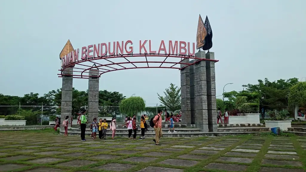 XRJ3+Q92 Waduk Klambu (Kletak), Area Sawah, Penganten, Kec. Klambu, Kabupaten Grobogan, Jawa Tengah 58154, Indonesia