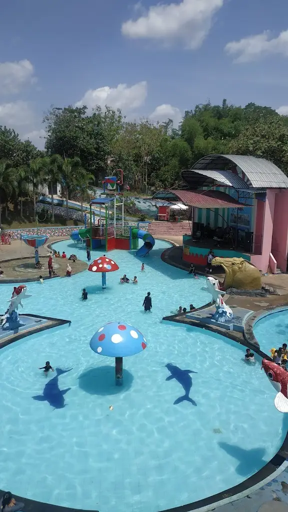 Water Park Sumber Udel, Jl. Kalibrantas No.31, Bendo, Kec. Kepanjenkidul, Kota Blitar, Jawa Timur 66116, Indonesia