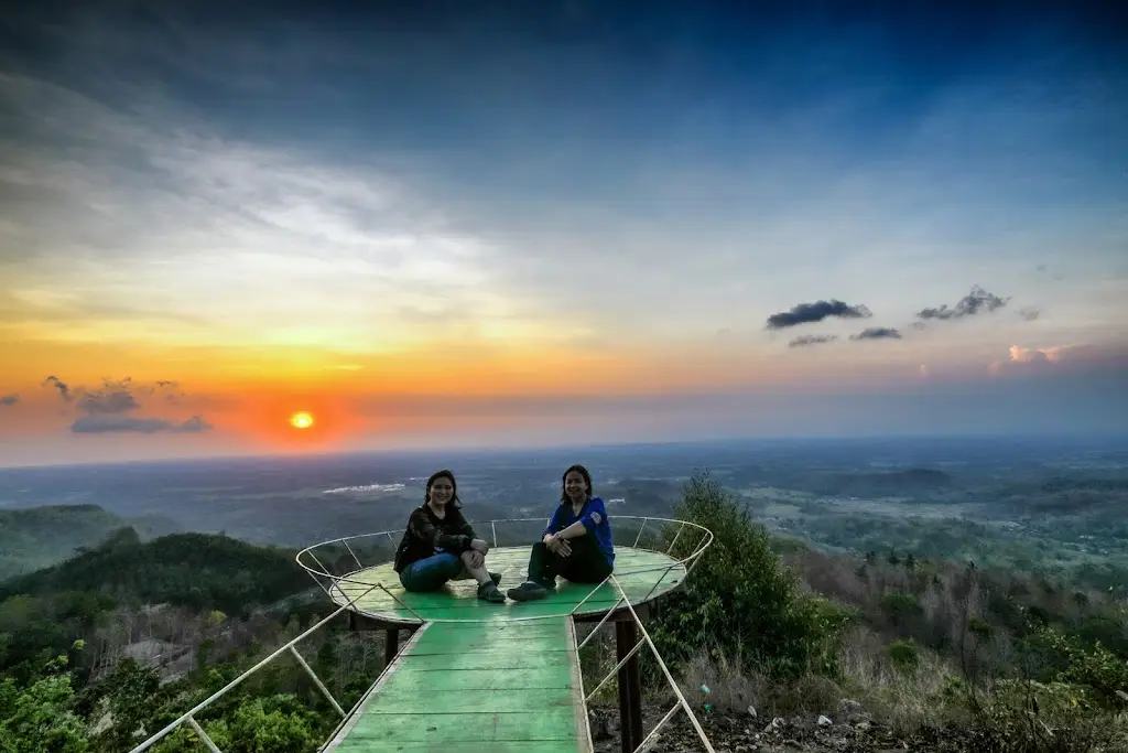 Watu Goyang, Cempluk, Jl. Watu Goyang No.1, Griloyo, Mangunan, Kec. Imogiri, Kabupaten Bantul, Daerah Istimewa Yogyakarta 55783, Indonesia