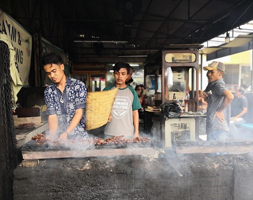 tempat makan di blok M 24 Jam